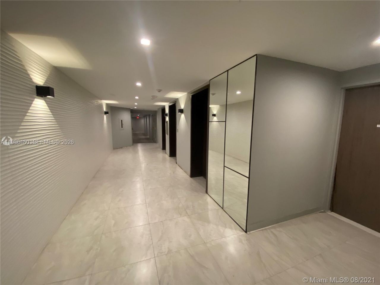 2555 Collins Ave, Unit PH114, Miami Beach, FL 33140 Photo