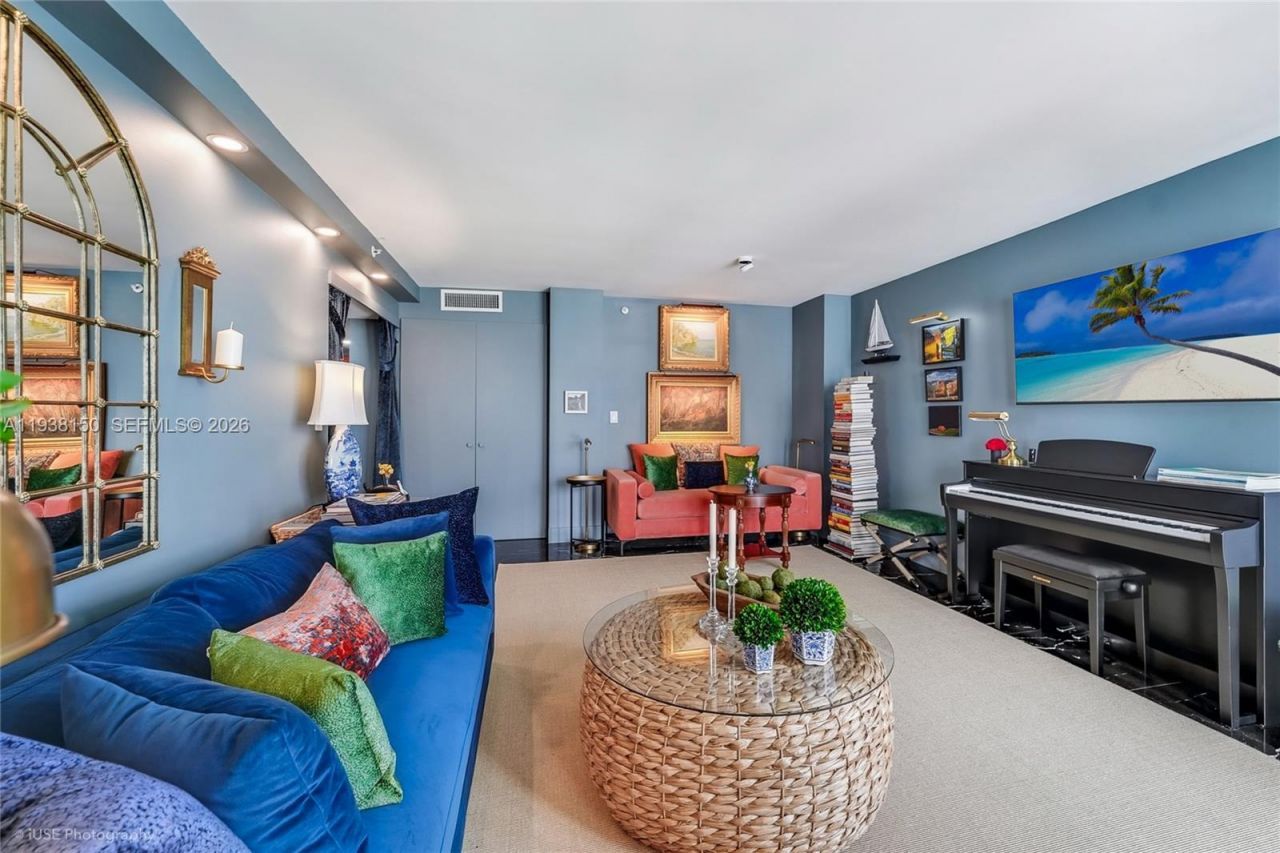 2555 Collins Ave, Unit PH114, Miami Beach, FL 33140 Photo