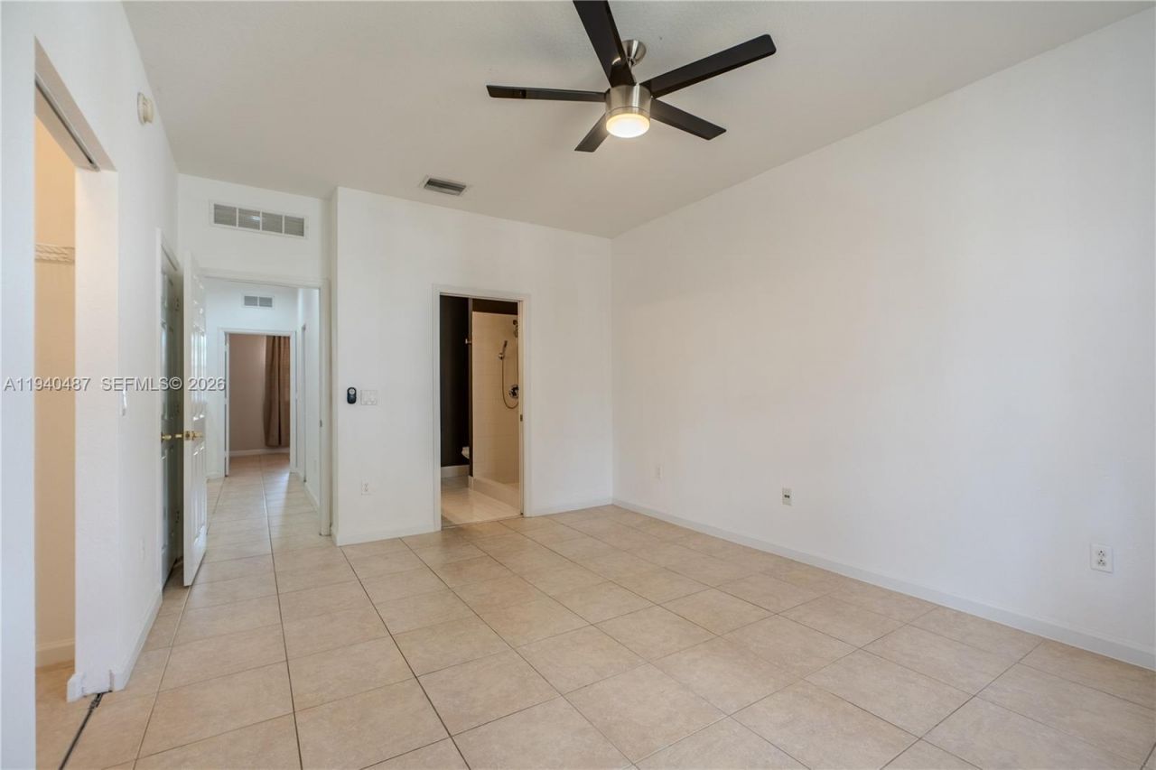 729 NW 42nd Ave, Plantation, FL 33317 Photo