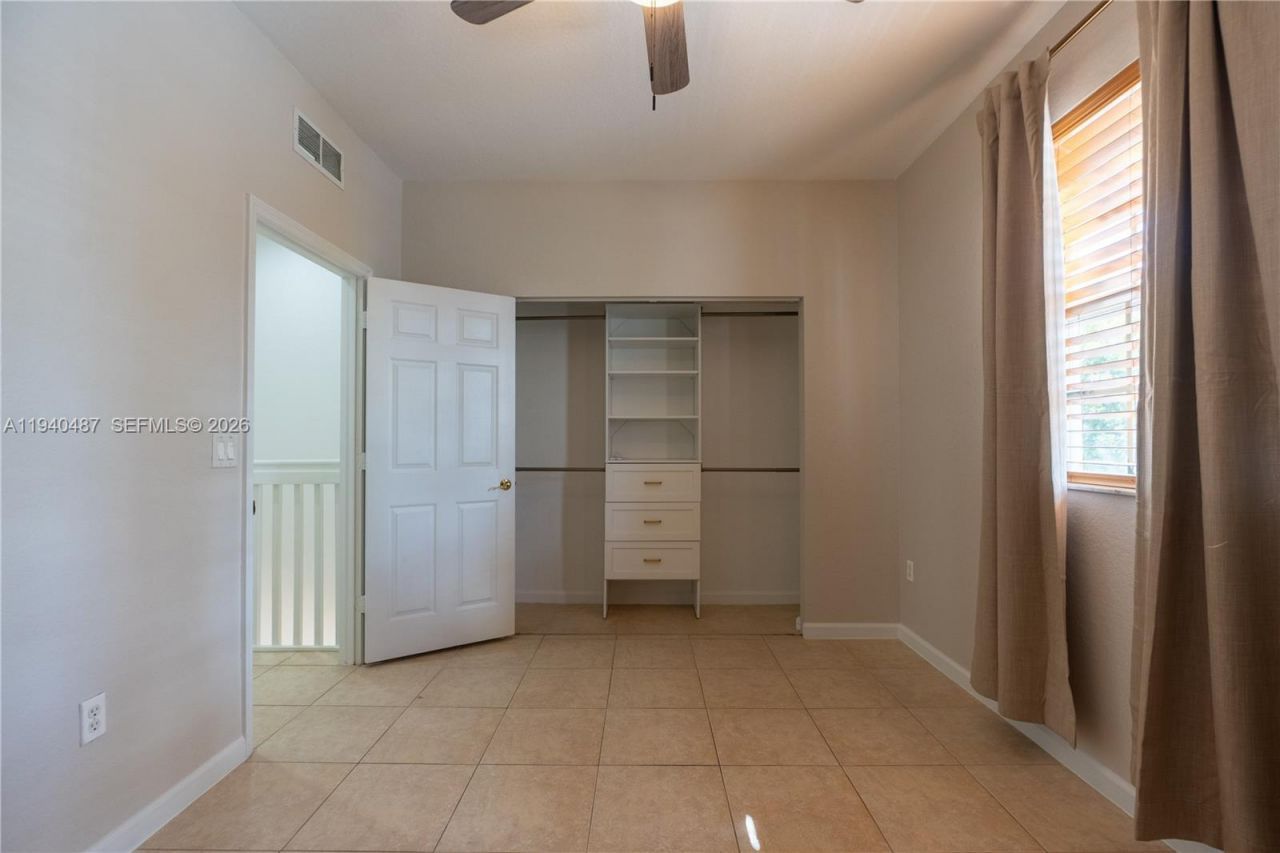 729 NW 42nd Ave, Plantation, FL 33317 Photo