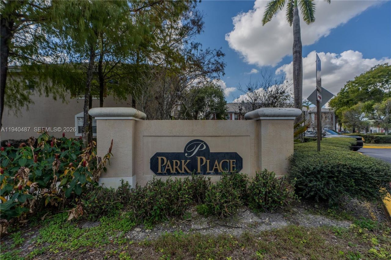 729 NW 42nd Ave, Plantation, FL 33317 Photo