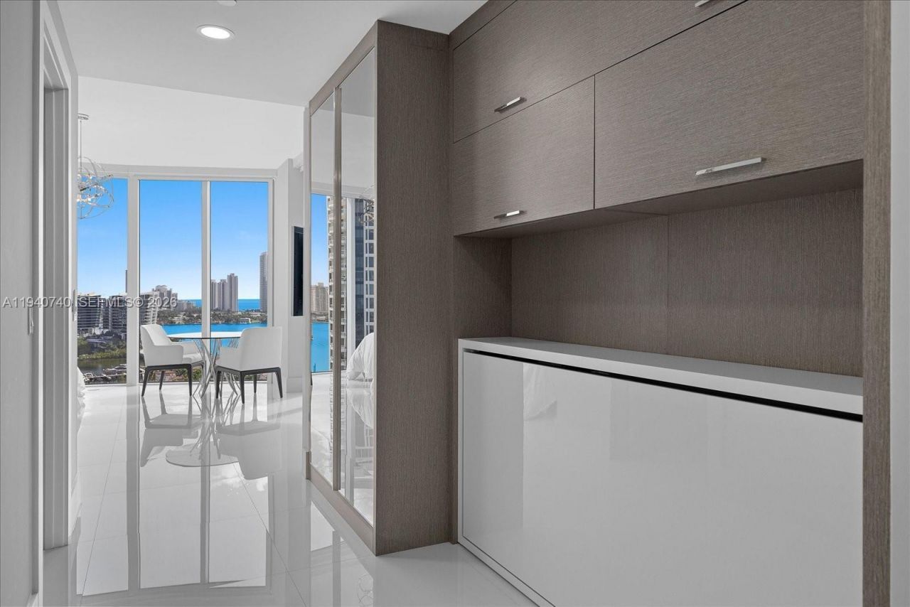 4100 Island Blvd , Unit 1702, Aventura, FL 33160 Photo