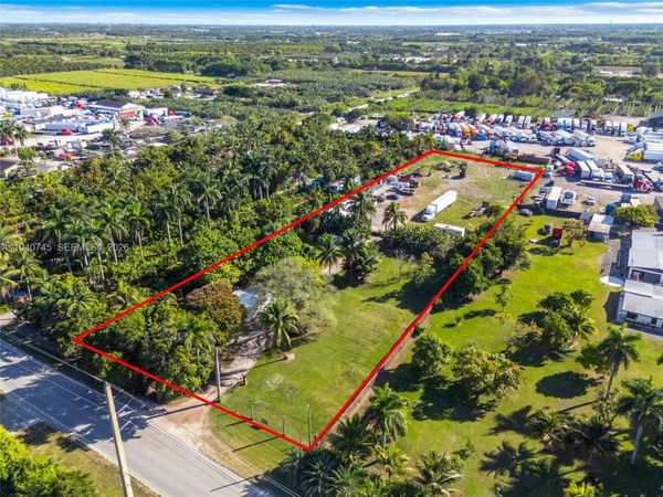19750 SW 136th St, Miami, FL 33196