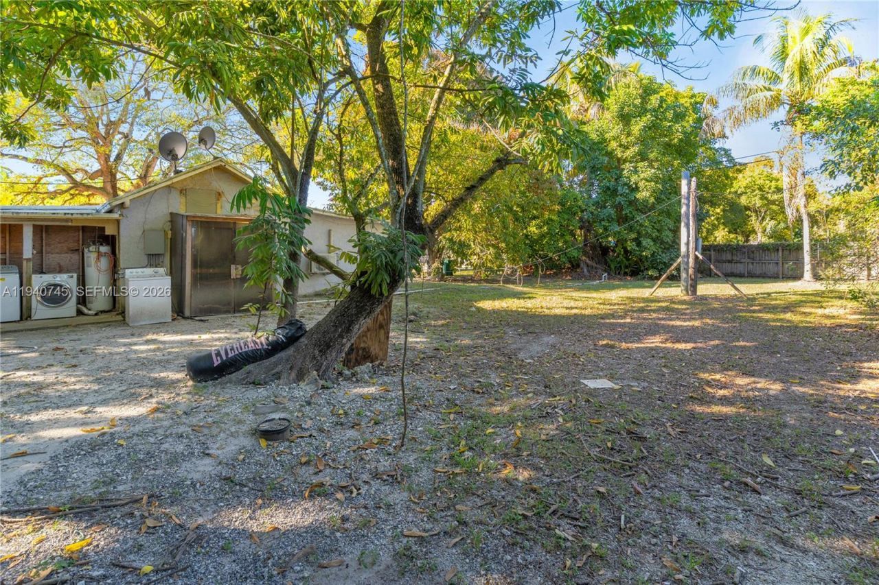 19750 SW 136th St, Miami, FL 33196 Photo