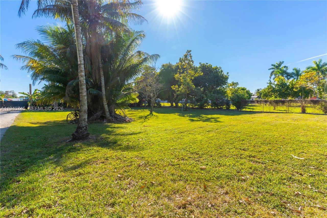 19750 SW 136th St, Miami, FL 33196 Photo