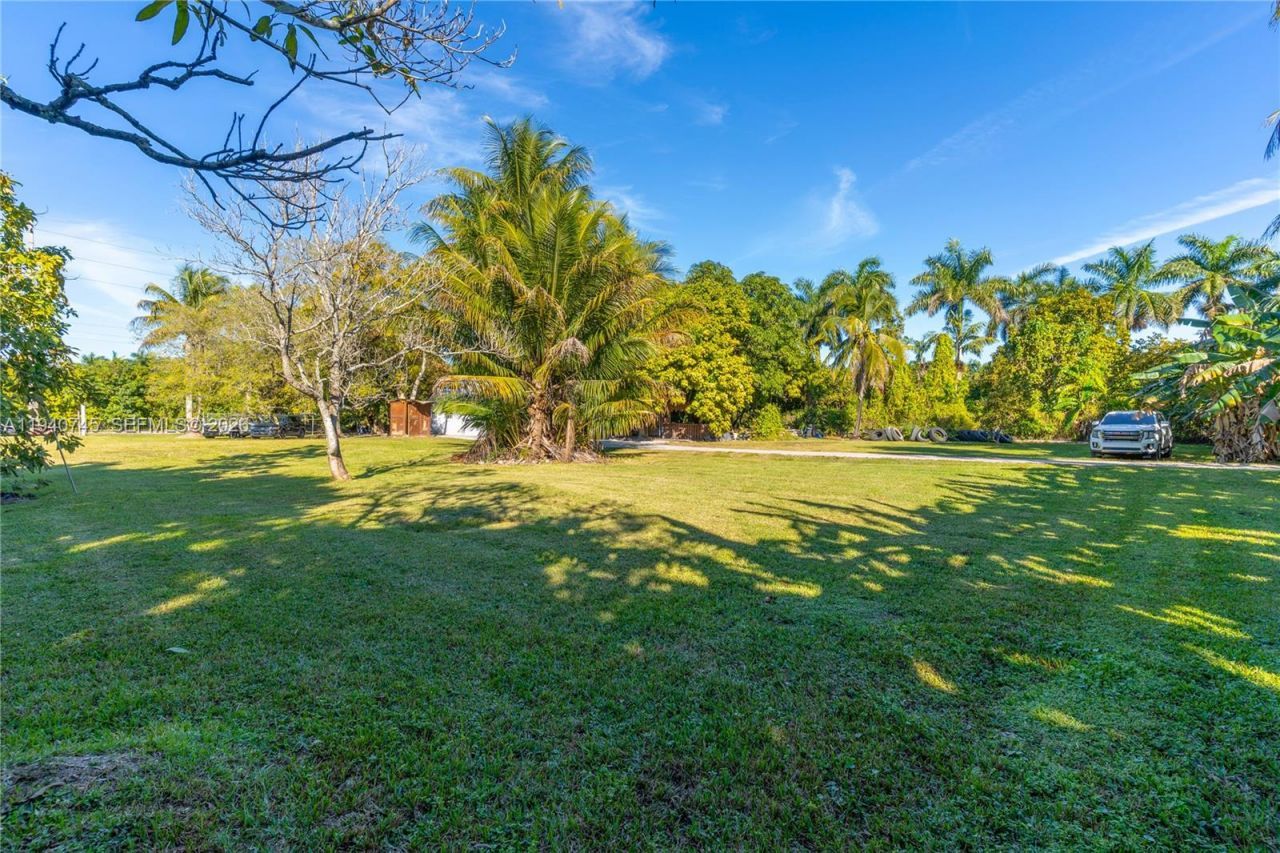 19750 SW 136th St, Miami, FL 33196 Photo