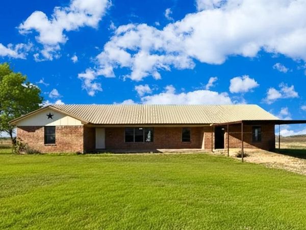 417 LCR 318, Mart, TX 76664