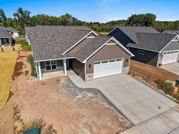 2334 WHISPERING WIND LANE, Howard, WI 54303
