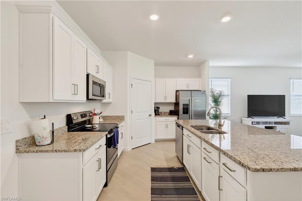 3338 Weston Manor Dr, Alva, FL 33920 Photo