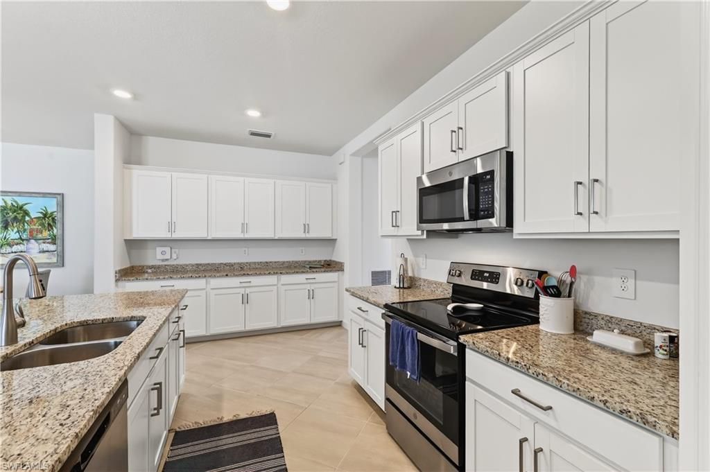 3338 Weston Manor Dr, Alva, FL 33920 Photo