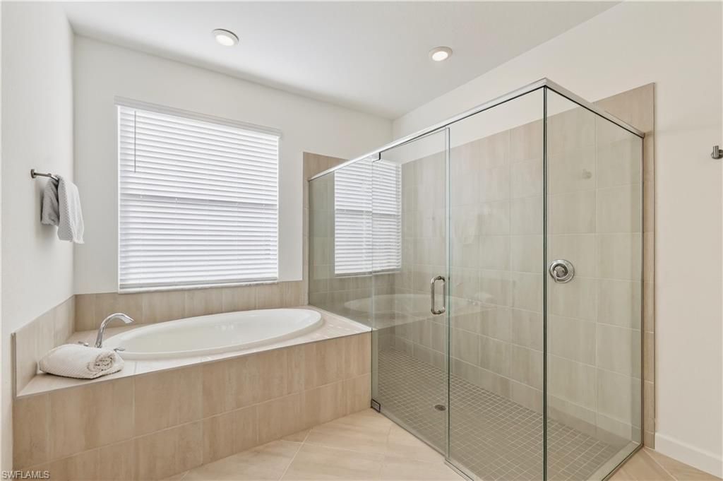 3338 Weston Manor Dr, Alva, FL 33920 Photo