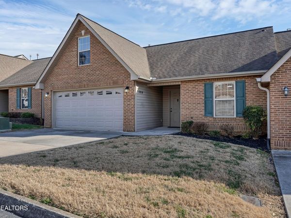 5914 Pebble Run Way, Knoxville, TN 37918