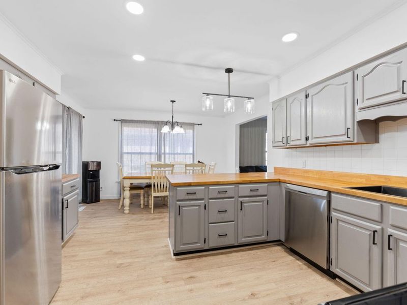 12160 Pamela Drive, Kenton, OH 43326 Photo 13