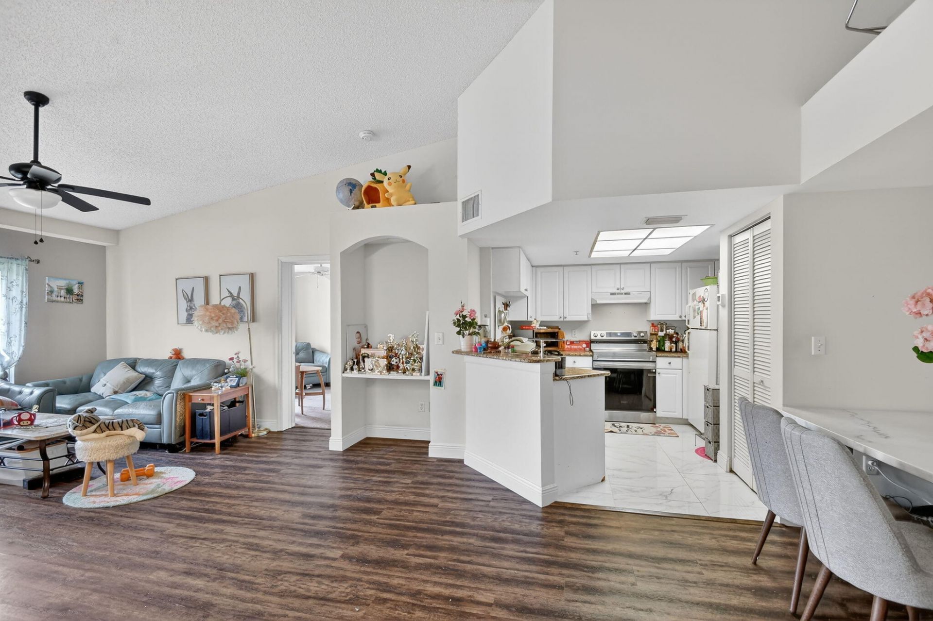 600 Crestwood Court N, Unit 607, Royal Palm Beach, FL 33411 Photo