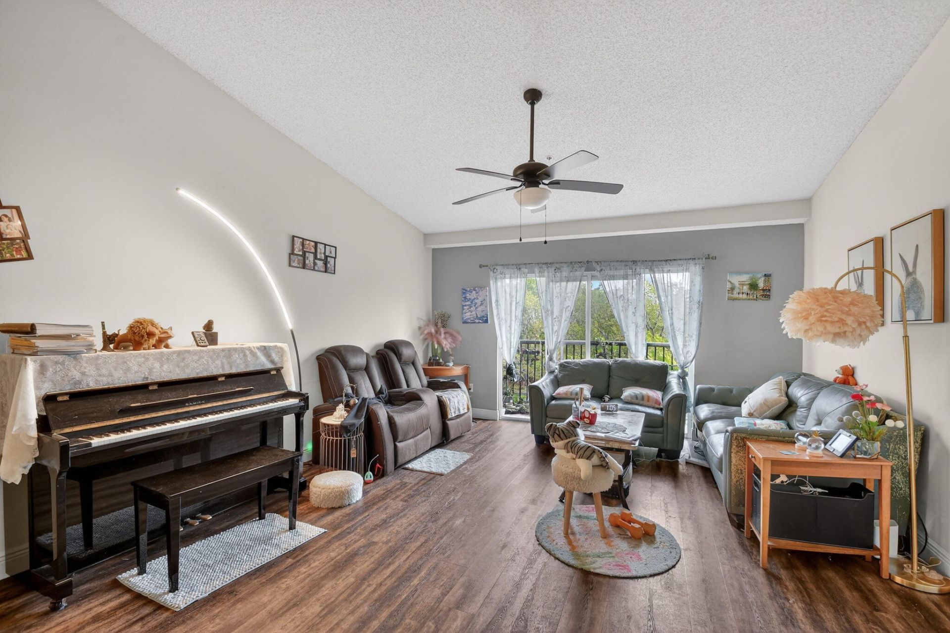 600 Crestwood Court N, Unit 607, Royal Palm Beach, FL 33411 Photo