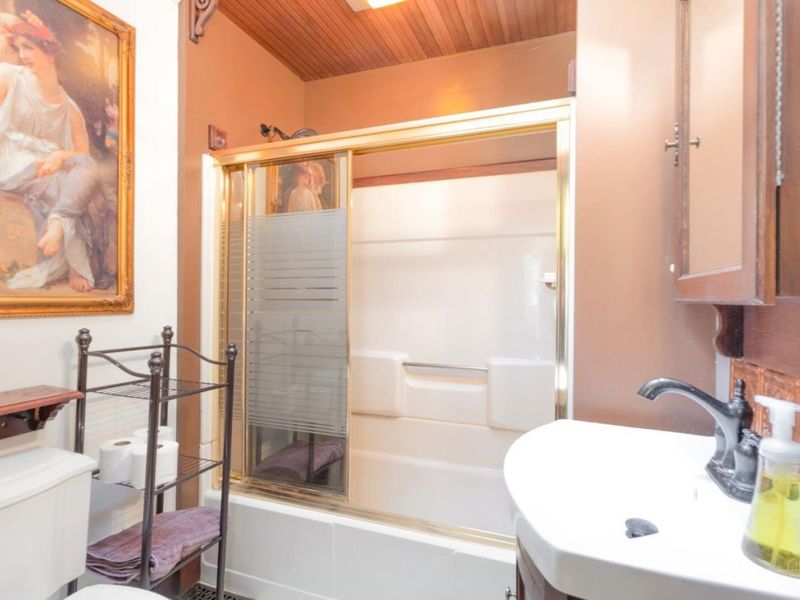 7027 Gracely Drive, Cincinnati, OH 45233 Photo 22