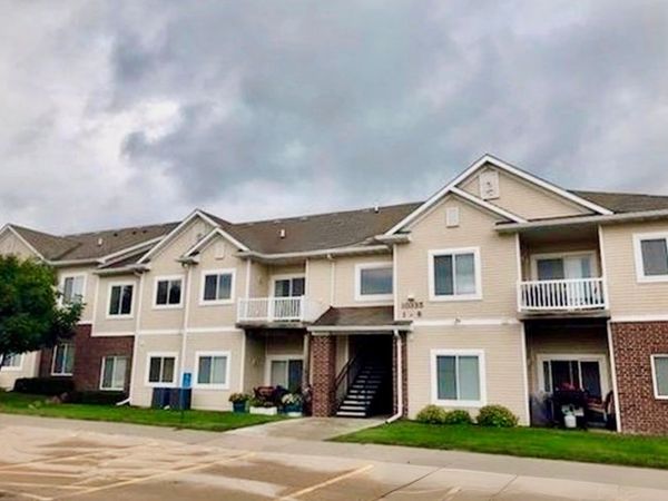 10335 Norfolk Drive, Unit 8, Johnston, IA 50131