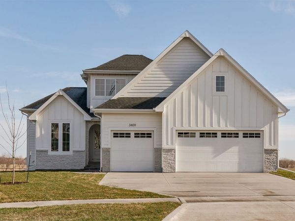 3409 NW Prescott Court, Grimes, IA 50111