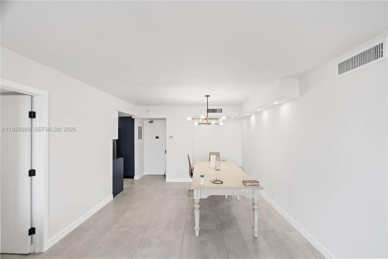 20301 W Country Club Dr, Unit 722, Aventura, FL 33180 Photo