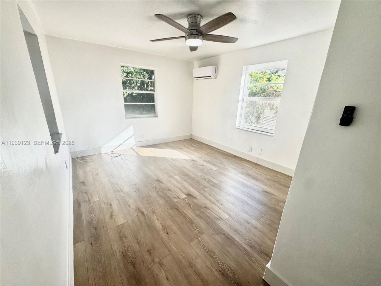 411 NW 97th St, Miami, FL 33150 Photo