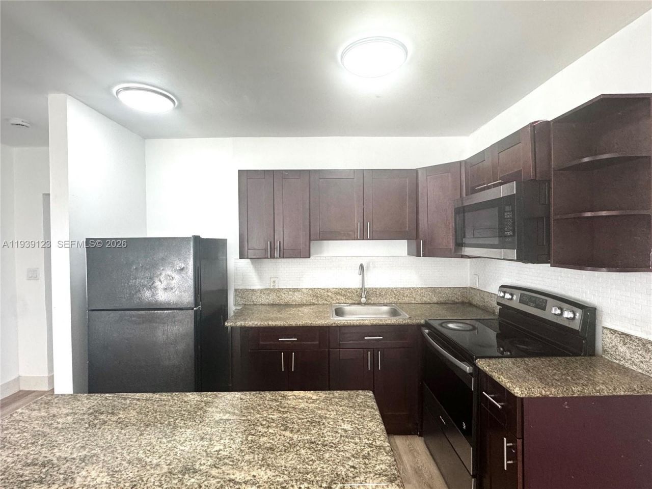 411 NW 97th St, Miami, FL 33150 Photo