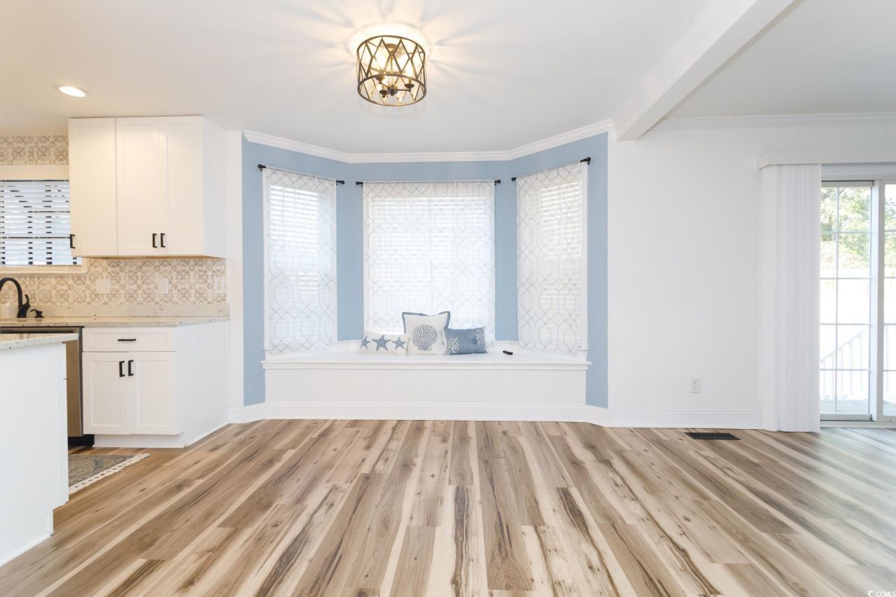 837 Flicker Pl. Photo 10