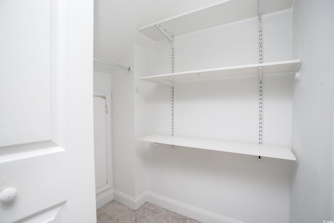 837 Flicker Pl. Photo 31