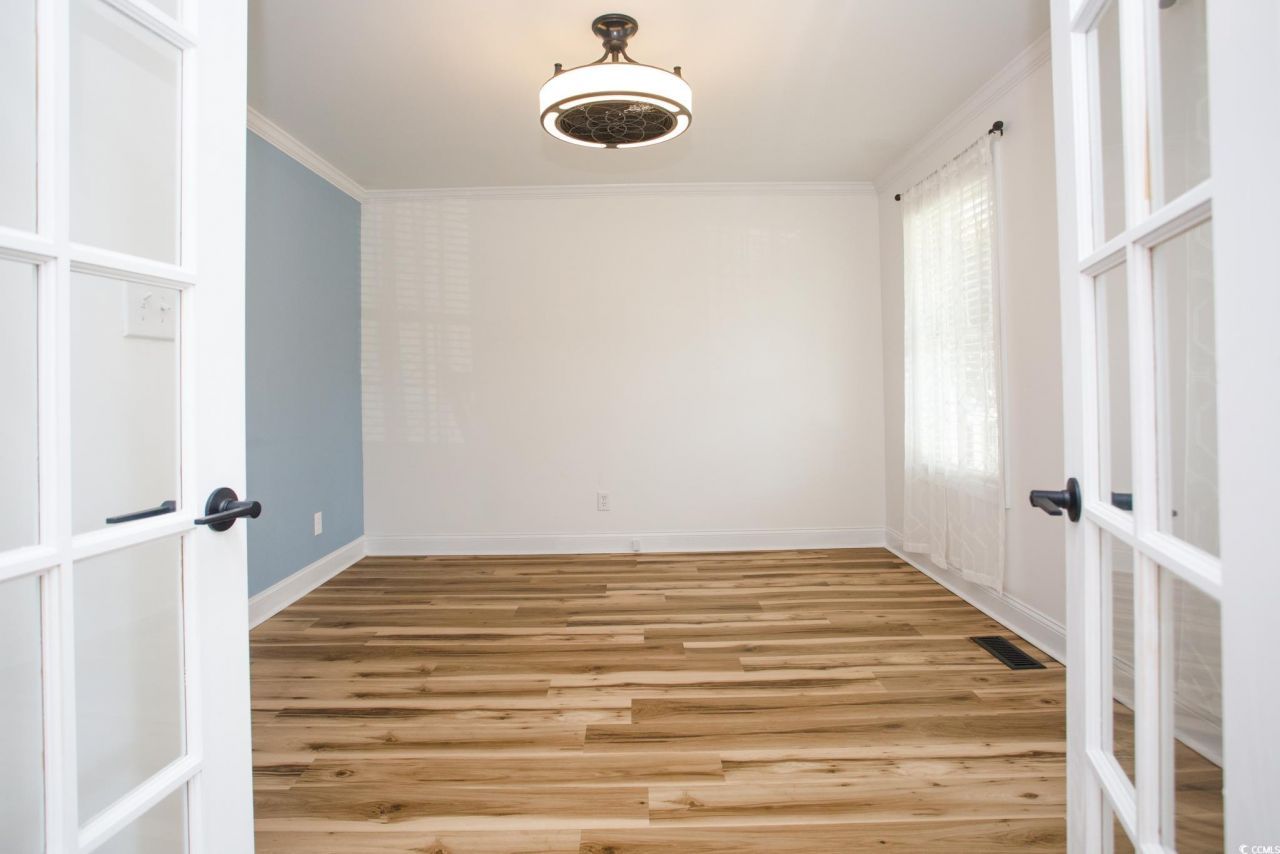 837 Flicker Pl. Photo 5