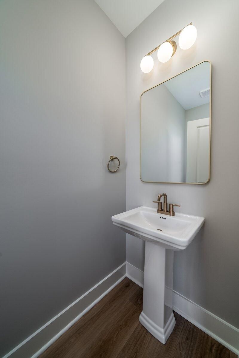 1413 Sumner Avenue Photo 4