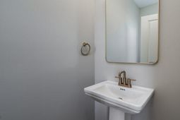 1413 Sumner Avenue photo 4