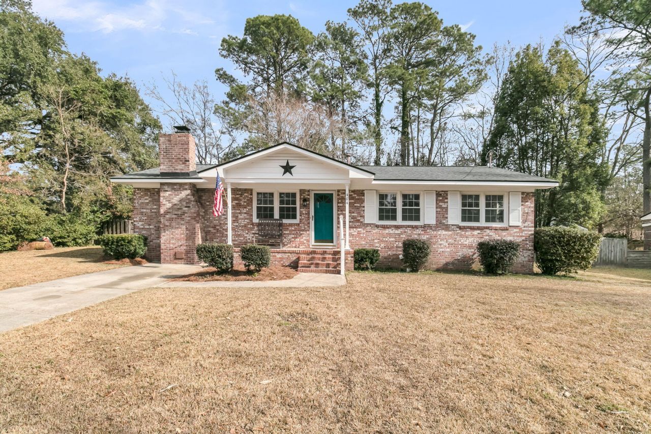 404 Forest Circle Summerville, SC 29483