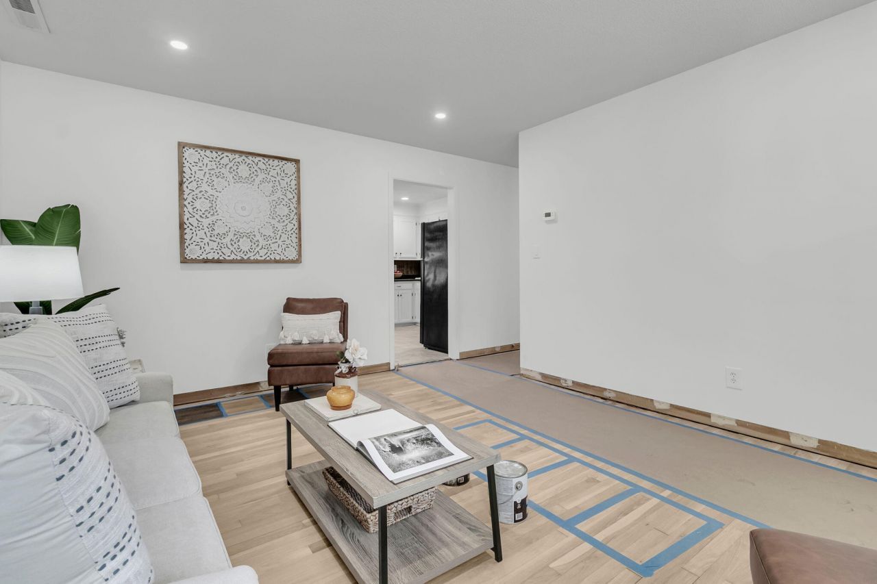 404 Forest Circle Photo 10