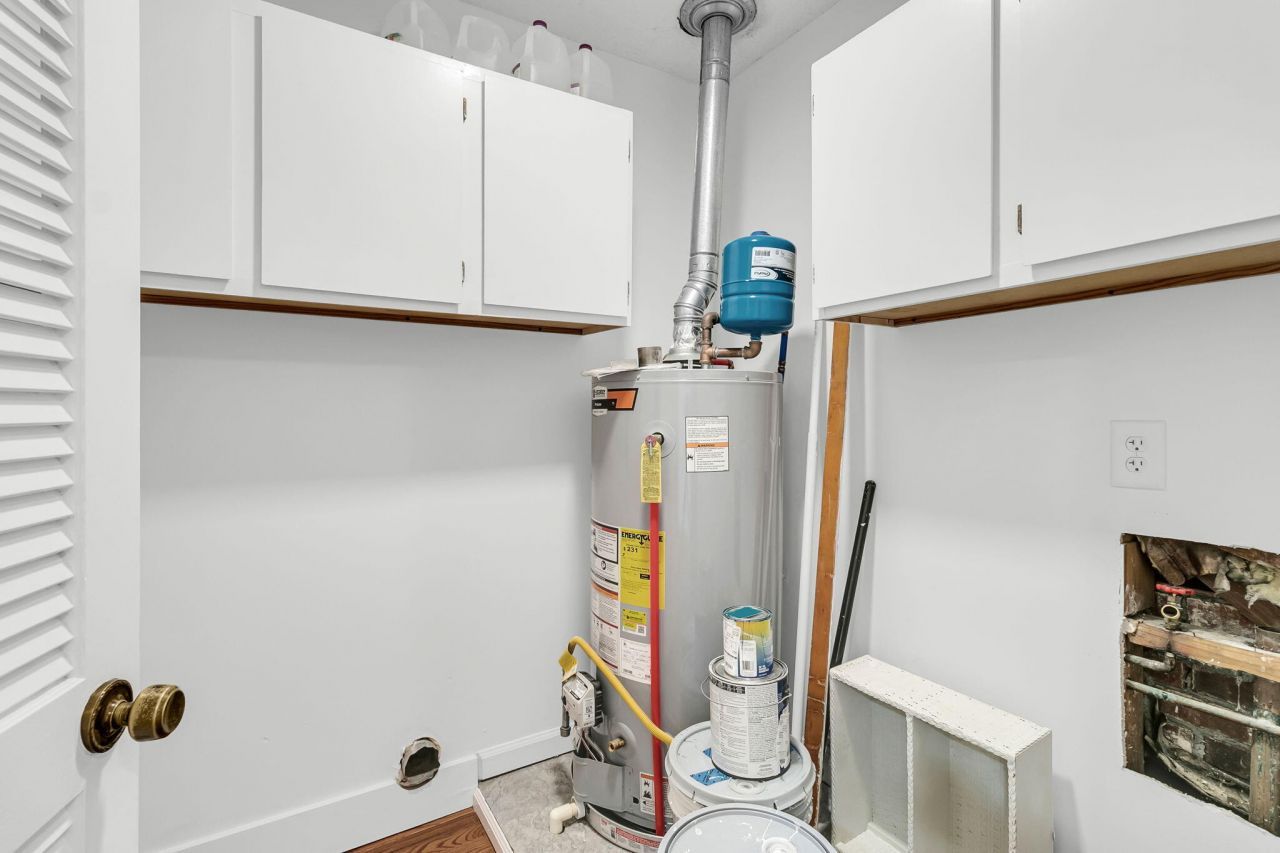 404 Forest Circle Photo 20