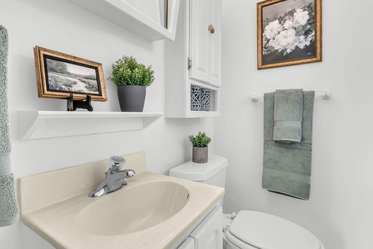 404 Forest Circle Photo 27