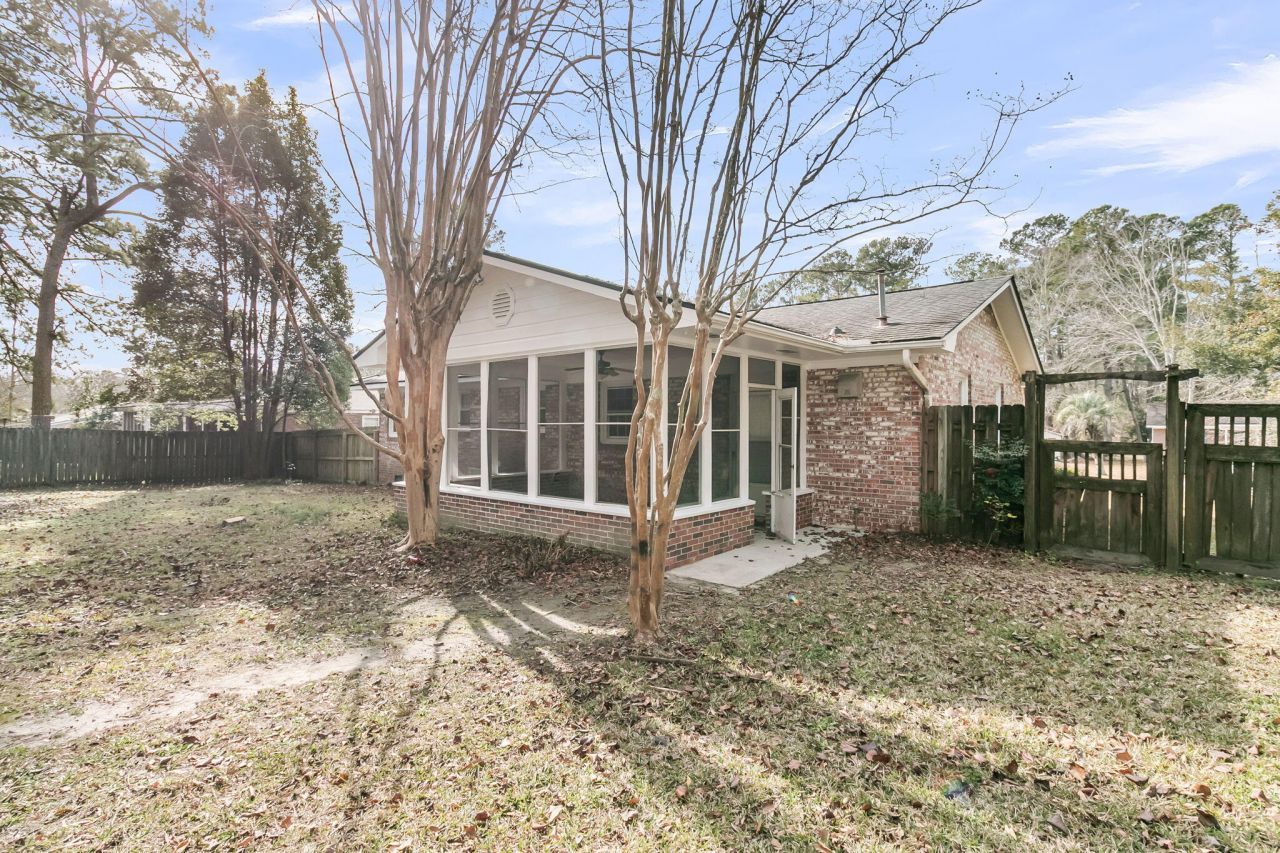 404 Forest Circle Photo 29