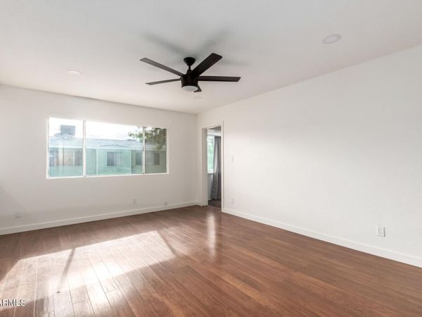 2569 W BERRIDGE Lane, Unit D-215, Phoenix, AZ 85017