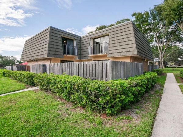 3228 32nd Way, West Palm Beach, FL 33407