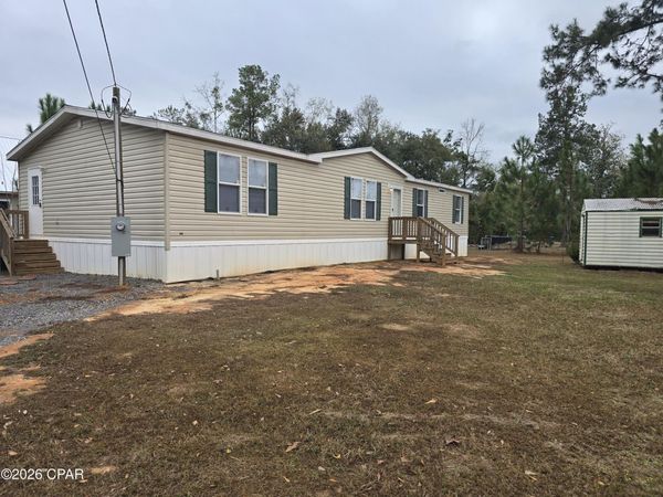 10441 NW Azalea Street, Bristol, FL 32321