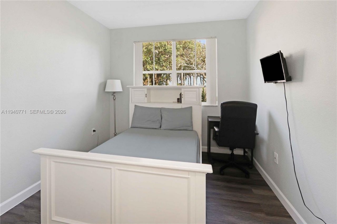 14973 SW 8th Ter, Miami, FL 33194 Photo