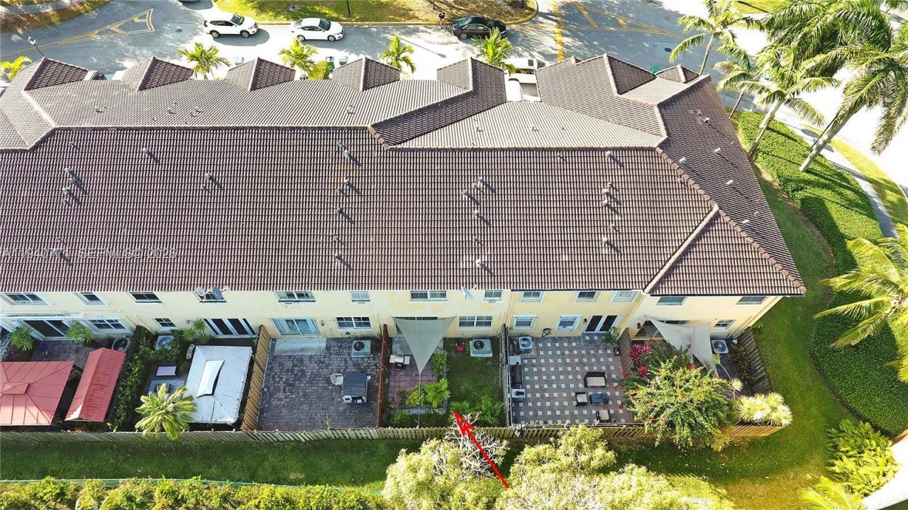 14973 SW 8th Ter, Miami, FL 33194 Photo