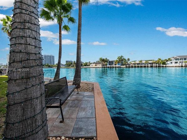 2097 S Ocean Dr, Unit 411, Hallandale Beach, FL 33009