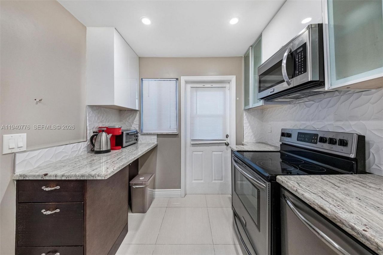 2097 S Ocean Dr, Unit 411, Hallandale Beach, FL 33009 Photo