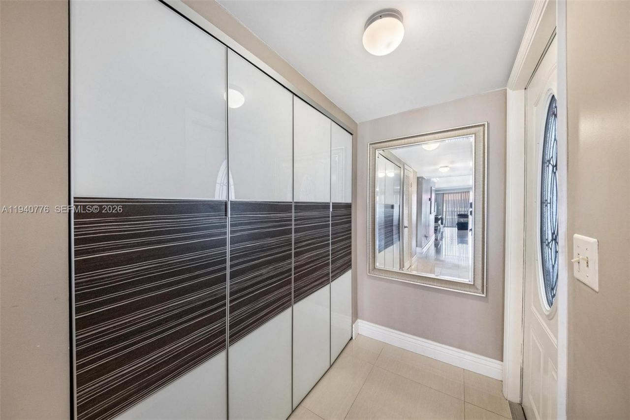 2097 S Ocean Dr, Unit 411, Hallandale Beach, FL 33009 Photo