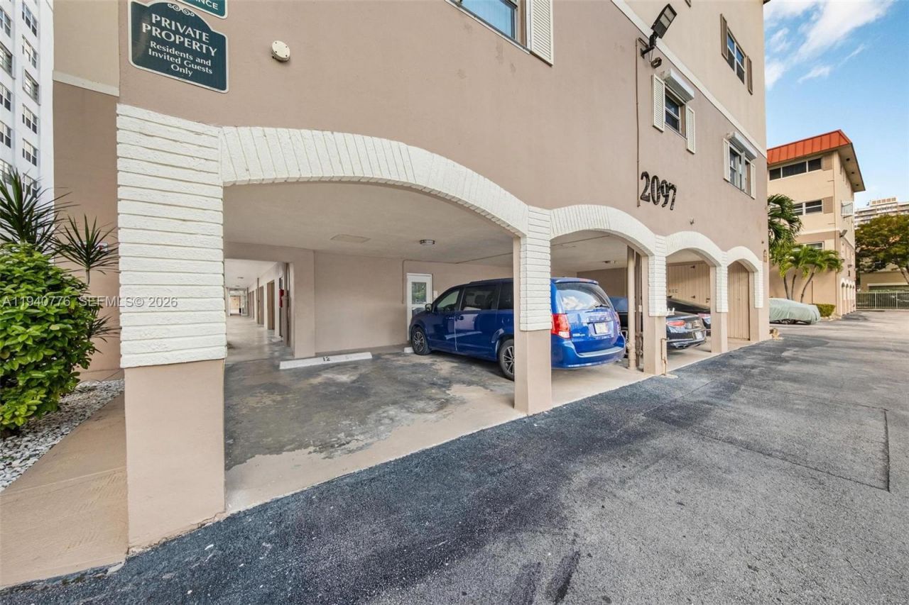 2097 S Ocean Dr, Unit 411, Hallandale Beach, FL 33009 Photo