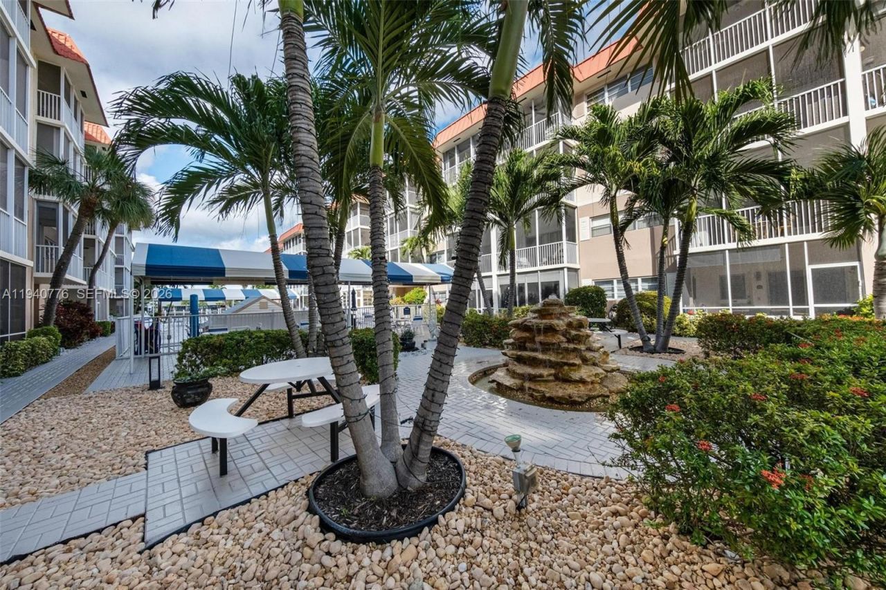 2097 S Ocean Dr, Unit 411, Hallandale Beach, FL 33009 Photo