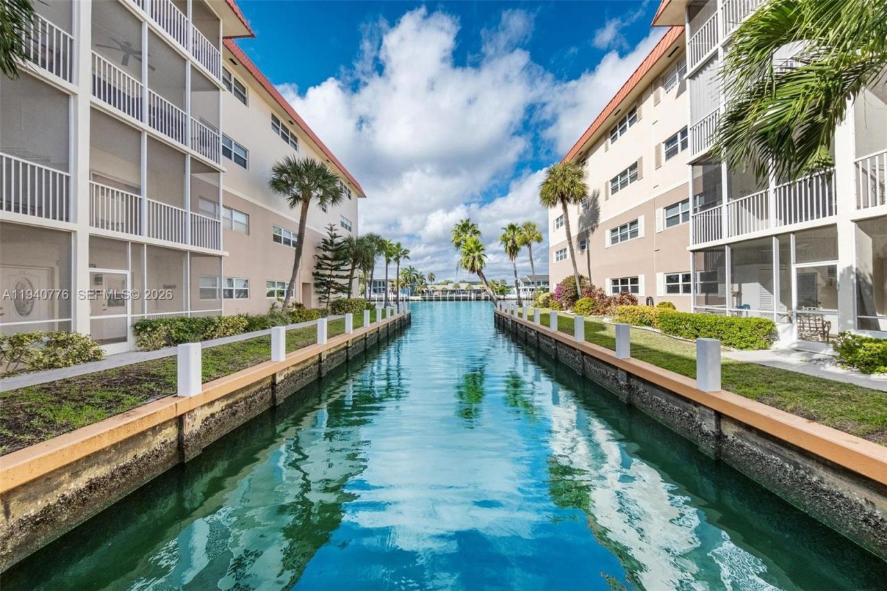 2097 S Ocean Dr, Unit 411, Hallandale Beach, FL 33009 Photo