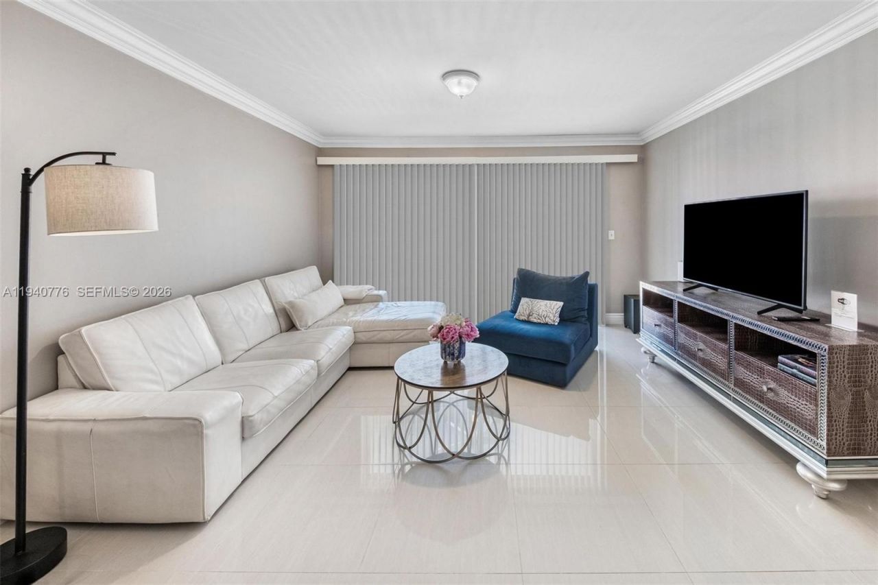 2097 S Ocean Dr, Unit 411, Hallandale Beach, FL 33009 Photo