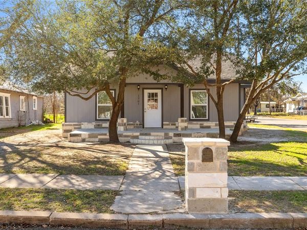 1701 1st Street, Brownwood, TX 76801