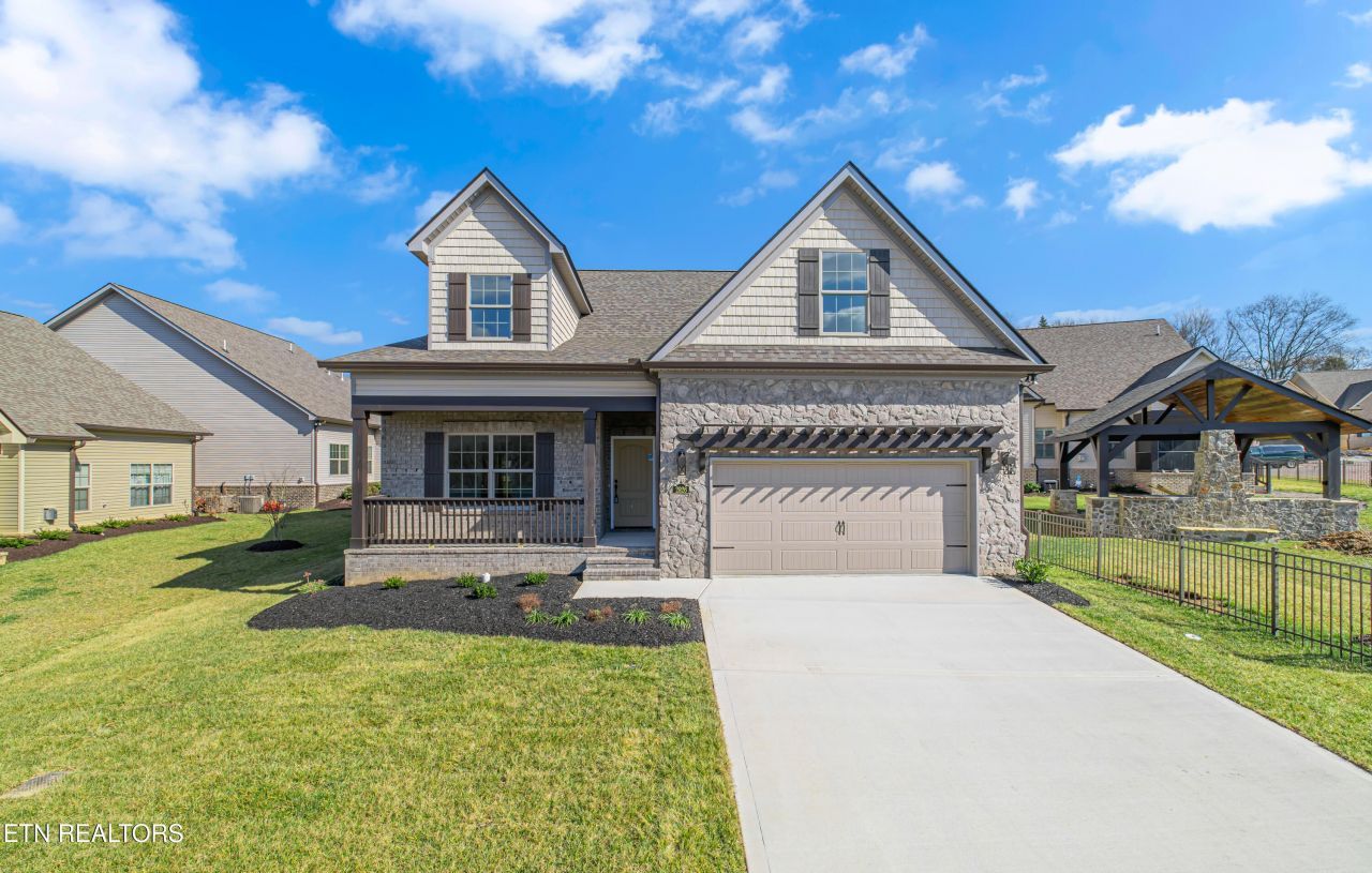 2926 Snow Pond Rd, Knoxville, TN 37931 Main Photo