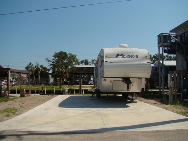 79 W 7th Ave, Horseshoe Beach, FL 32648